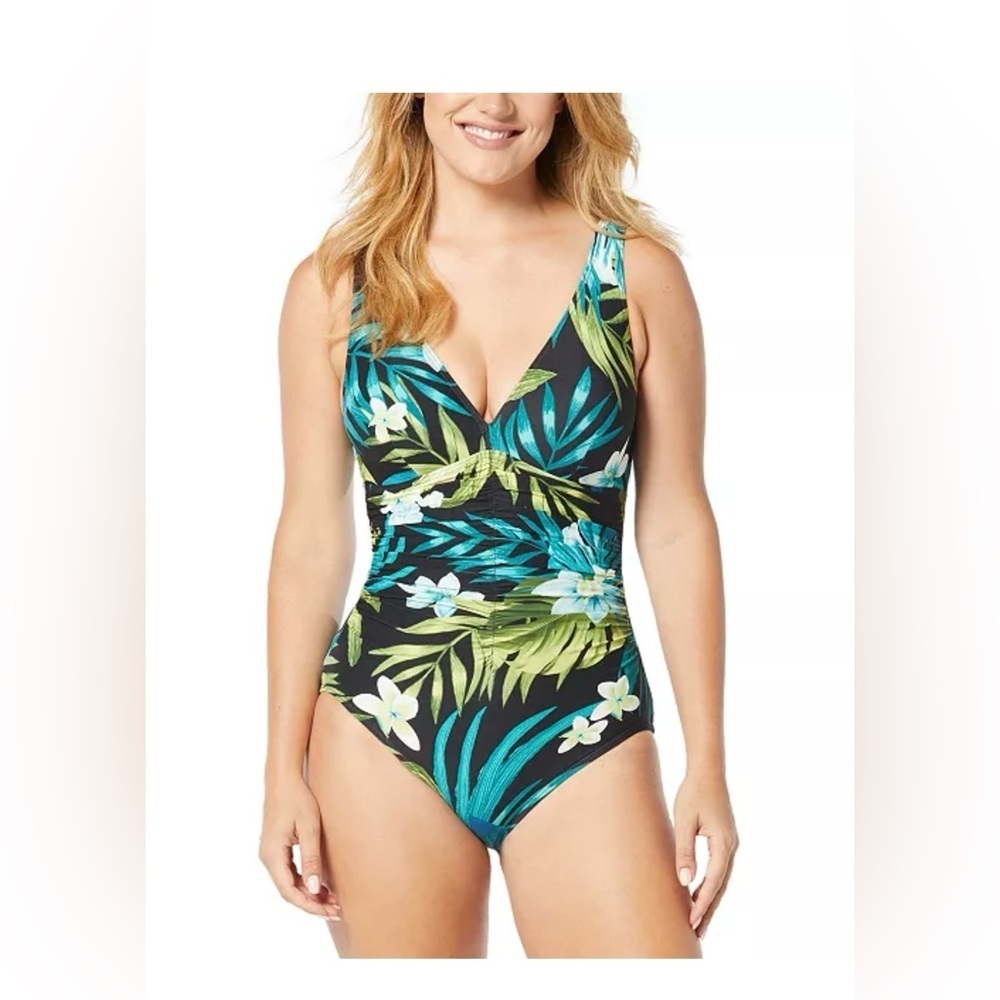 NWT Coco Reef
Women's Contours Solitaire V-Neck One Piece Swimsuit 14/38C